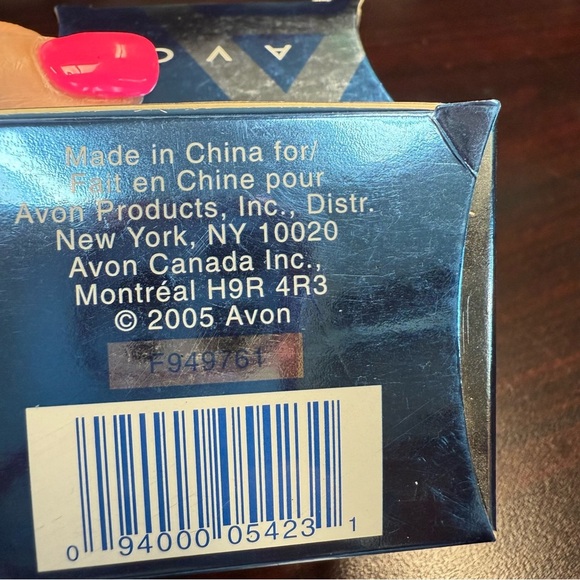 Avon Medallion Silvertone Filigree Earrings NIB 2005 vintage - Picture 3 of 5